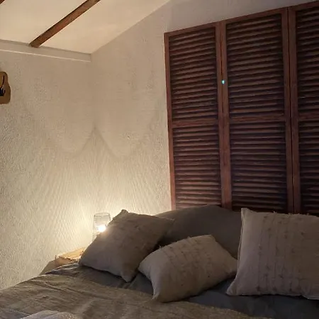 Holiday home Paisible Maison A 12 Mn Des Plages