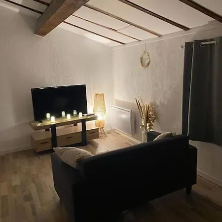 Holiday home Paisible Maison A 12 Mn Des Plages
